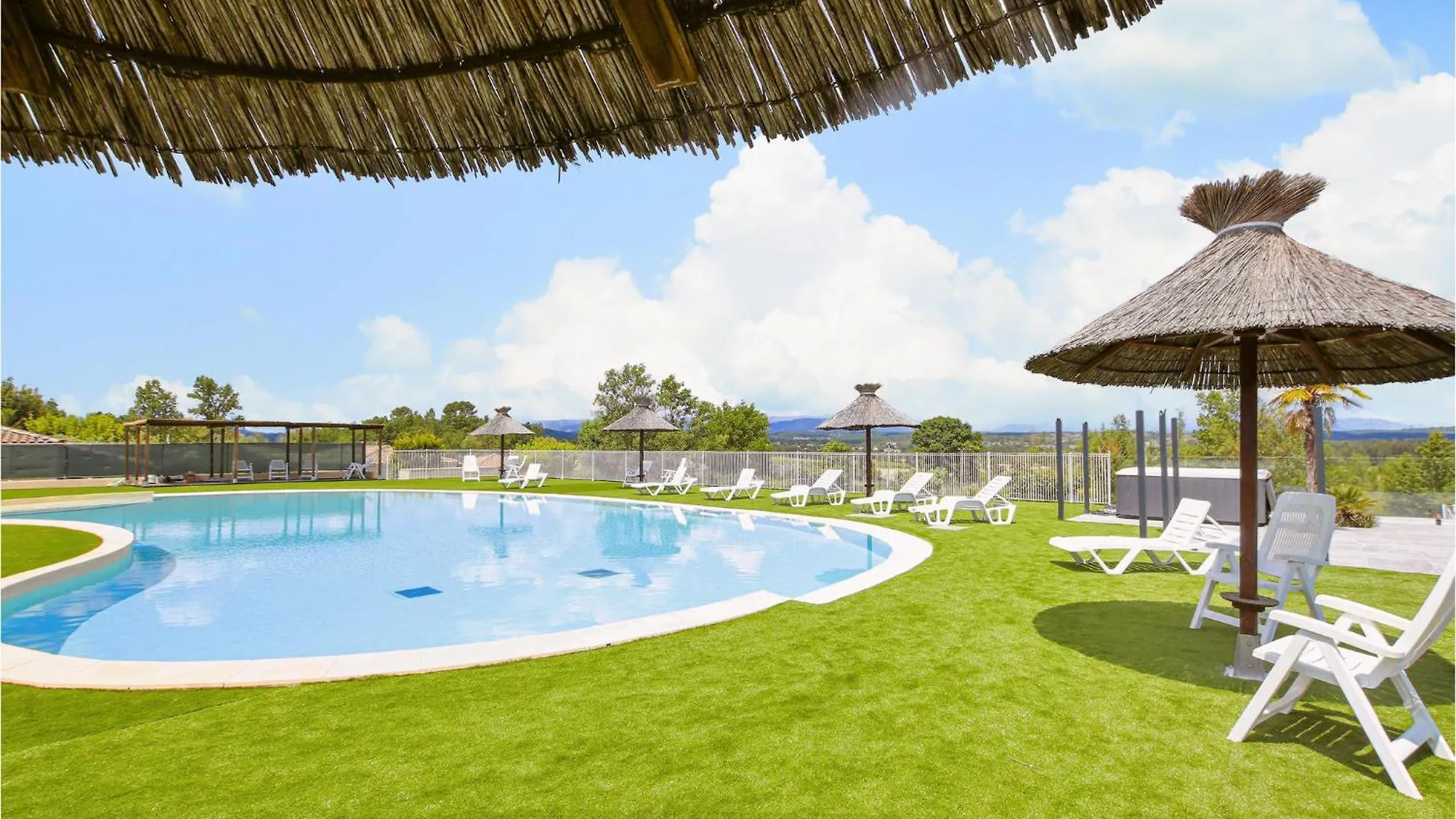 Pet Friendly Home In Grospierres With Kitchen Vakantiehuis